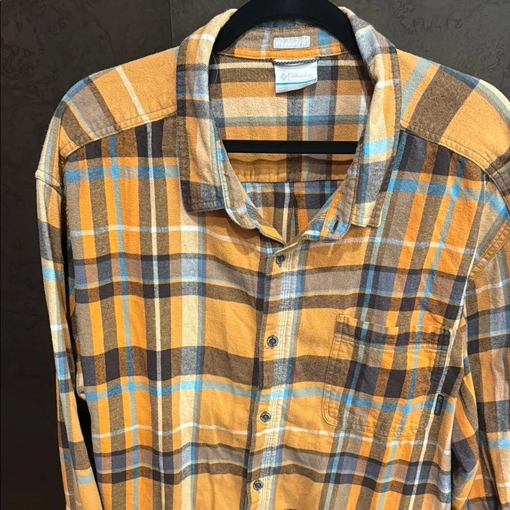Columbia Yellow and Blue Casual Button Down Shirt